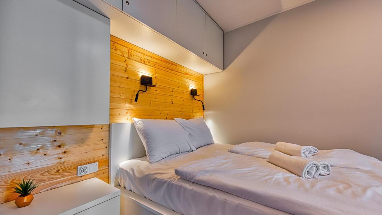 Apartament Pod Stogiem Izerskim - 5D Apartamenty Świeradów-Zdrój Kültér fotó
